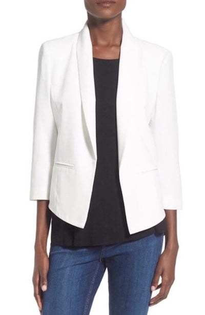 CREAM CREPE TUXEDO BLAZER FRONT